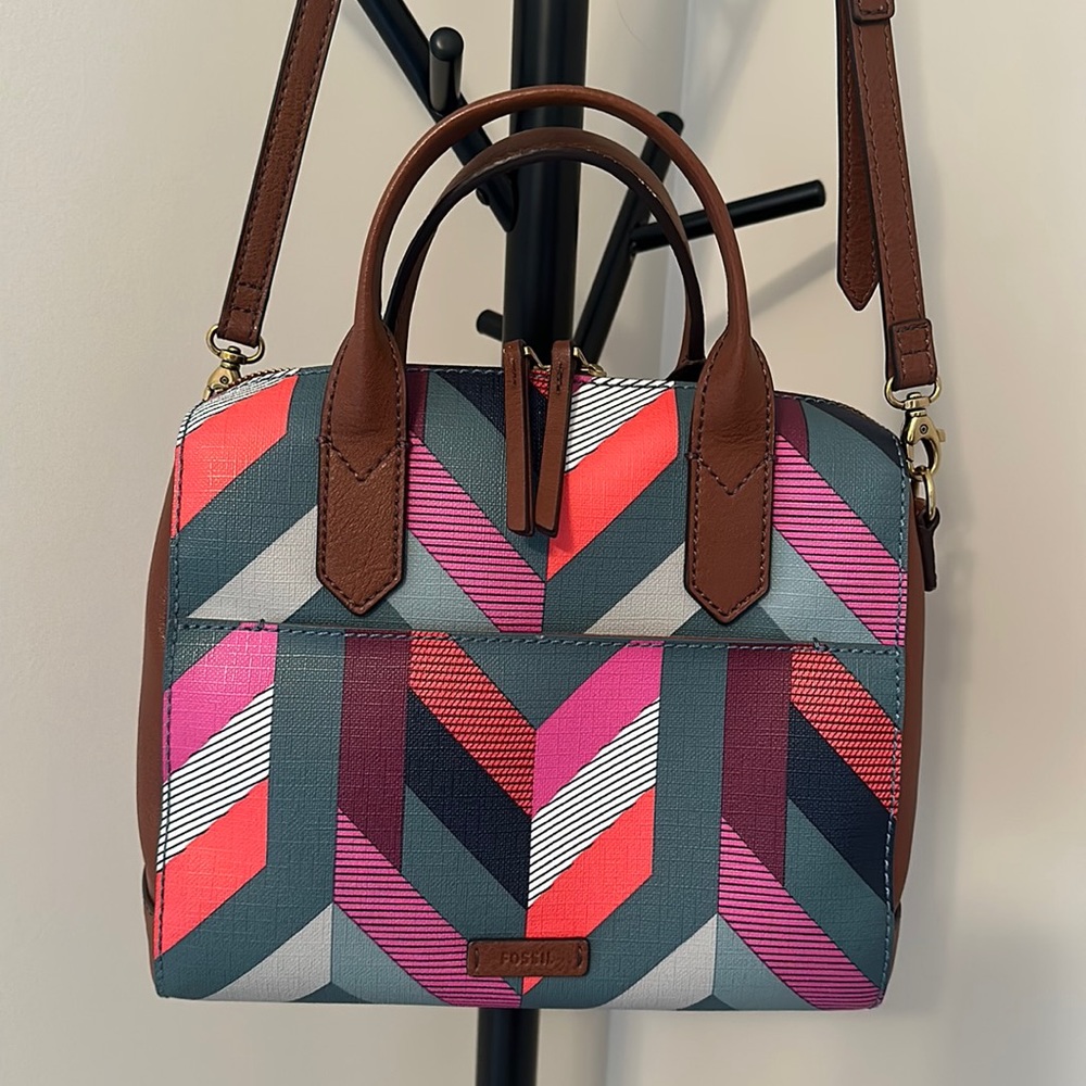 FOSSIL FIONA GEOMETRIC CHEVRON BAG